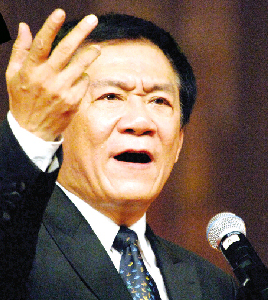 侯耀文